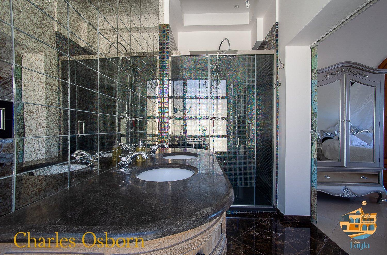 Layla - 5 Etoiles - 10 Personnes - Vue Villa